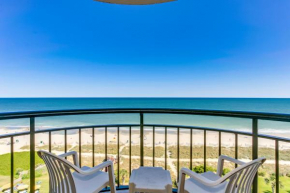Oceanfront Condo w Balcony King bed Meridian Plaza